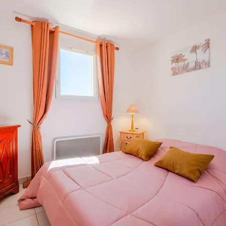 Сasa de vacaciones Les Maisons Du Golf-2 By Interhome